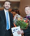 Årets underviser, professor i medicinsk fysiolog Ole Bækgaard Nielsen (th). Her er han ved prisoverrækkelsen sammen med dekan på Health Allan Flyvbjerg. Foto: AU Kommunikation Maria Randima.