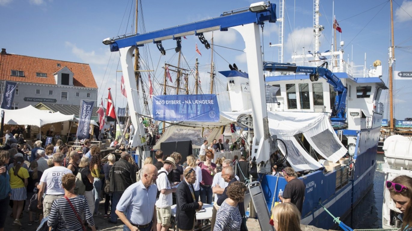 Come aboard the research vessel Aurora to participate in Health’s events at this year’s Democracy Festival on gambling addiction and the challenges to the brain in an age of hyper-information.
