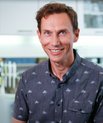Det nye professorat styrker Ole Schmeltz Søgaards muligheder for at sætte HIV-forskningen på dagsordenen. Bl.a. ved at udbygge nationale og internationale forskningssamarbejder og udarbejde større fondsansøgninger. Foto: Simon Byrial Fischel, AU Heal
