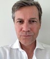 Overlæge Thomas Fichtner Bendtsen kan som ny klinisk professor udvide sit forskningsfelt, så han fremover også kan hjælpe patienter med langvarige og kroniske smerter. Foto: privat.