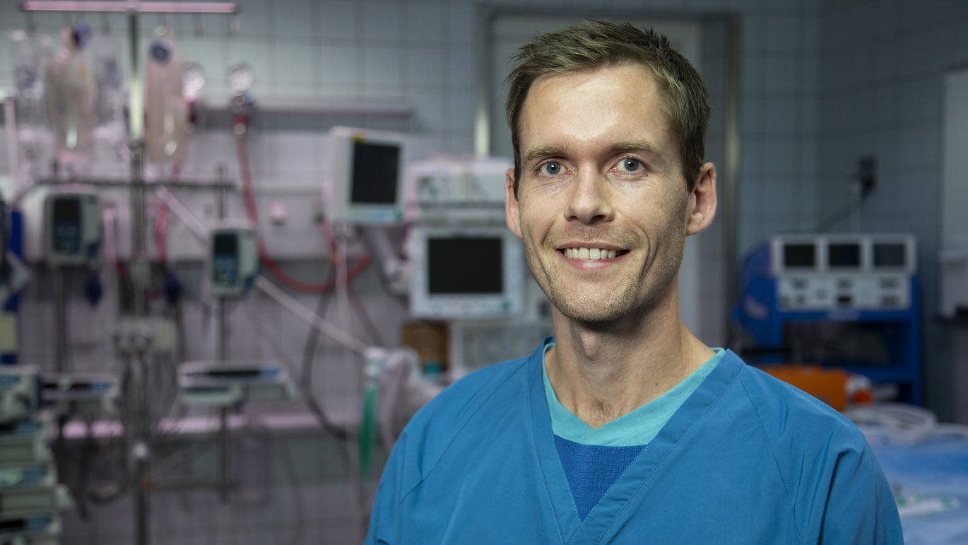 In addition to Mads Dam Lyhne (pictured), the research group in Aarhus consists of Asger Andersen, a clinical associate professor at the Department of Clinical Medicine and cardiologist at Aarhus University Hospital.